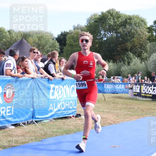 31.08.2025 - Elbe Triathlon Hamburg Strokosch-Dieckow http://msf.ph/oto/8654729 31.08.2025 11:41:00 Ziel 765, 1599, 1601 meine-sportfotos.de