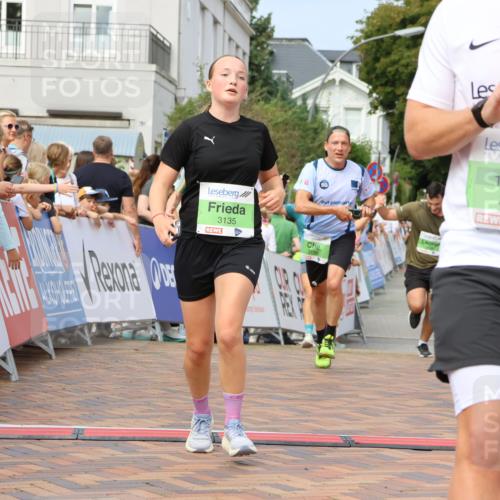 31.08.2025 - 21. Blankeneser Heldenlauf Strokosch-Dieckow http://msf.ph/oto/8654734 31.08.2025 11:02:29 Ziel 3380, 3379, 3135, 3136, 3406, 3484, 3727 meine-sportfotos.de