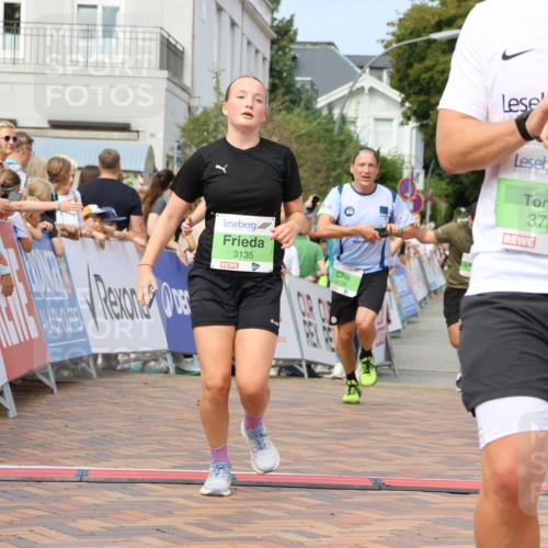31.08.2025 - 21. Blankeneser Heldenlauf Strokosch-Dieckow http://msf.ph/oto/8654737 31.08.2025 11:02:29 Ziel 3380, 3379, 3135, 3136, 3406, 3484, 3727 meine-sportfotos.de