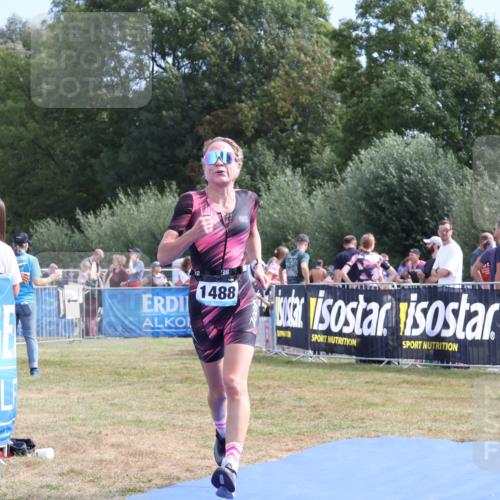 31.08.2025 - Elbe Triathlon Hamburg Strokosch-Dieckow http://msf.ph/oto/8654756 31.08.2025 11:41:25 Ziel 1488 meine-sportfotos.de