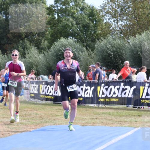 31.08.2025 - Elbe Triathlon Hamburg Strokosch-Dieckow http://msf.ph/oto/8654766 31.08.2025 11:41:34 Ziel 868, 903, 1252, 1289 meine-sportfotos.de