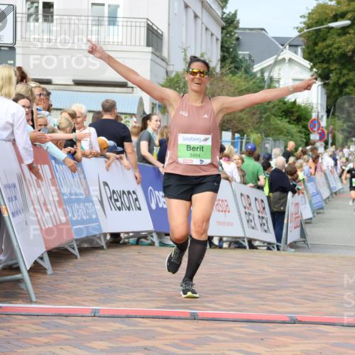 31.08.2025 - 21. Blankeneser Heldenlauf Strokosch-Dieckow http://msf.ph/oto/8654774 31.08.2025 11:02:22 Ziel 3172, 3700, 3484 meine-sportfotos.de