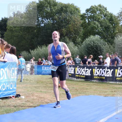 31.08.2025 - Elbe Triathlon Hamburg Strokosch-Dieckow http://msf.ph/oto/8654784 31.08.2025 11:41:38 Ziel 868, 903, 1252, 1289 meine-sportfotos.de