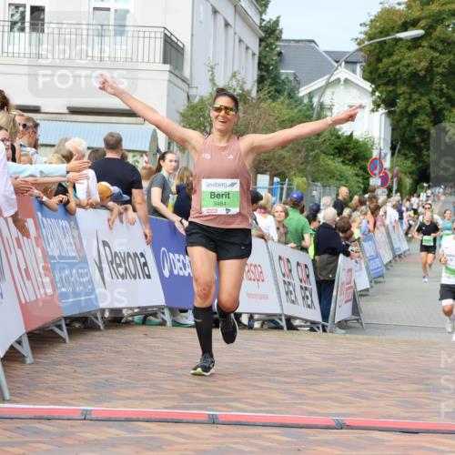 31.08.2025 - 21. Blankeneser Heldenlauf Strokosch-Dieckow http://msf.ph/oto/8654790 31.08.2025 11:02:21 Ziel 3172, 3700, 3484 meine-sportfotos.de