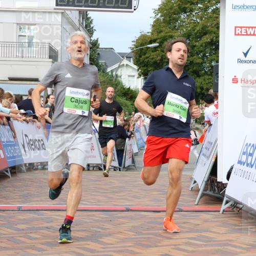 31.08.2025 - 21. Blankeneser Heldenlauf Strokosch-Dieckow http://msf.ph/oto/8654793 31.08.2025 11:03:04 Ziel 3638, 3065, 3666 meine-sportfotos.de