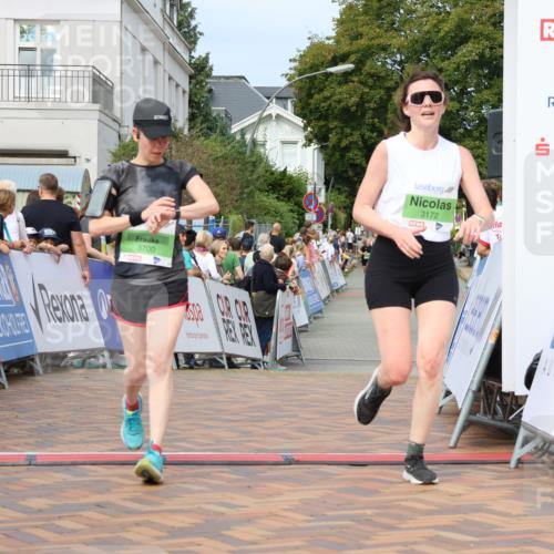 31.08.2025 - 21. Blankeneser Heldenlauf Strokosch-Dieckow http://msf.ph/oto/8654829 31.08.2025 11:02:15 Ziel 3587, 3172, 3180, 3700 meine-sportfotos.de