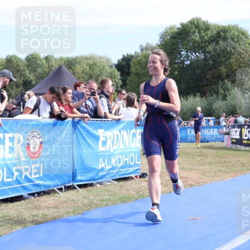 31.08.2025 - Elbe Triathlon Hamburg Strokosch-Dieckow http://msf.ph/oto/8654834 31.08.2025 11:42:29 Ziel 825, 906, 1292 meine-sportfotos.de