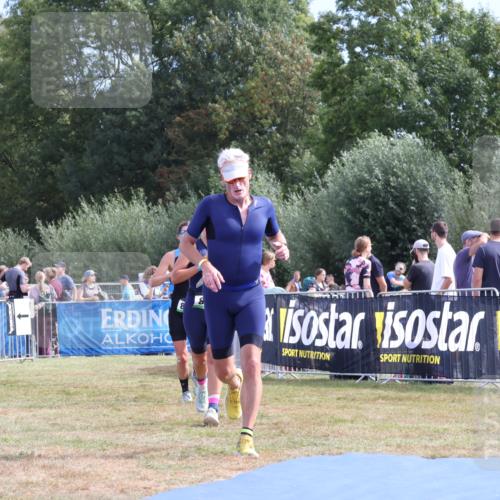 31.08.2025 - Elbe Triathlon Hamburg Strokosch-Dieckow http://msf.ph/oto/8654839 31.08.2025 11:42:35 Ziel 825, 880, 906, 1292 meine-sportfotos.de