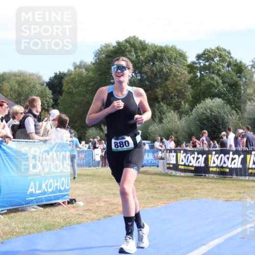 31.08.2025 - Elbe Triathlon Hamburg Strokosch-Dieckow http://msf.ph/oto/8654857 31.08.2025 11:42:39 Ziel 825, 880, 1292 meine-sportfotos.de