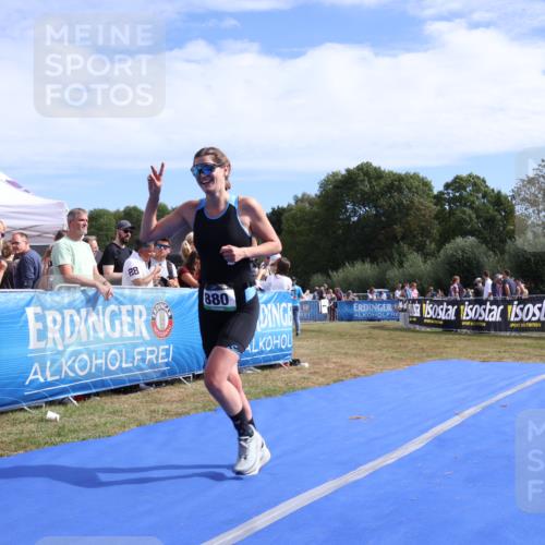 31.08.2025 - Elbe Triathlon Hamburg Strokosch-Dieckow http://msf.ph/oto/8654860 31.08.2025 11:42:40 Ziel 825, 880, 1122, 1292 meine-sportfotos.de