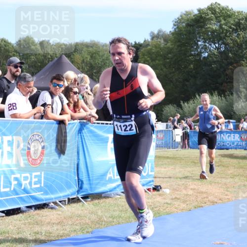 31.08.2025 - Elbe Triathlon Hamburg Strokosch-Dieckow http://msf.ph/oto/8654865 31.08.2025 11:42:48 Ziel 896, 1122, 1318 meine-sportfotos.de