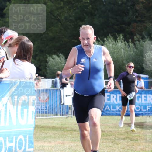 31.08.2025 - Elbe Triathlon Hamburg Strokosch-Dieckow http://msf.ph/oto/8654866 31.08.2025 11:42:49 Ziel 896, 1122, 1318 meine-sportfotos.de