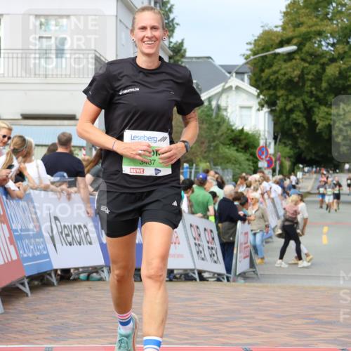 31.08.2025 - 21. Blankeneser Heldenlauf Strokosch-Dieckow http://msf.ph/oto/8654868 31.08.2025 11:02:47 Ziel 3487, 3714 meine-sportfotos.de
