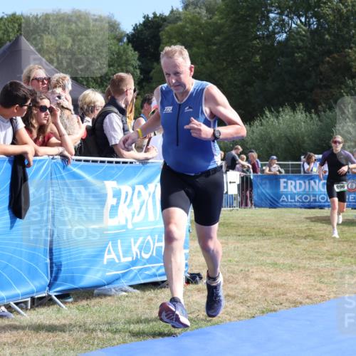 31.08.2025 - Elbe Triathlon Hamburg Strokosch-Dieckow http://msf.ph/oto/8654871 31.08.2025 11:42:50 Ziel 896, 1122, 1318 meine-sportfotos.de