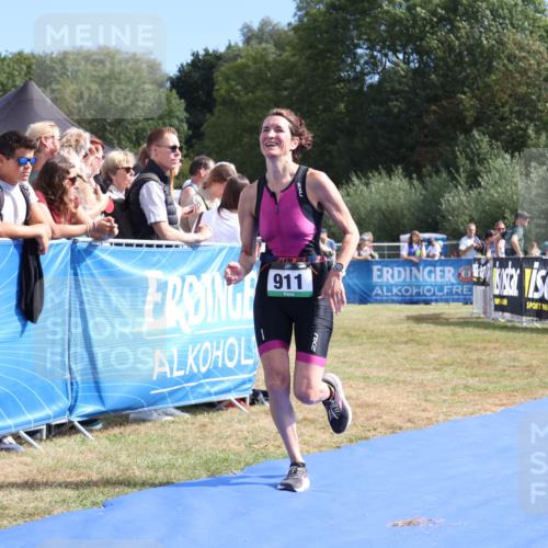 31.08.2025 - Elbe Triathlon Hamburg Strokosch-Dieckow http://msf.ph/oto/8654894 31.08.2025 11:43:00 Ziel 896, 911 meine-sportfotos.de