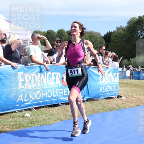 31.08.2025 - Elbe Triathlon Hamburg Strokosch-Dieckow http://msf.ph/oto/8654897 31.08.2025 11:43:00 Ziel 896, 911 meine-sportfotos.de