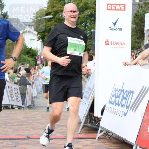 31.08.2025 - 21. Blankeneser Heldenlauf Strokosch-Dieckow http://msf.ph/oto/8654898 31.08.2025 11:02:06 Ziel 3587, 3471, 3556 meine-sportfotos.de