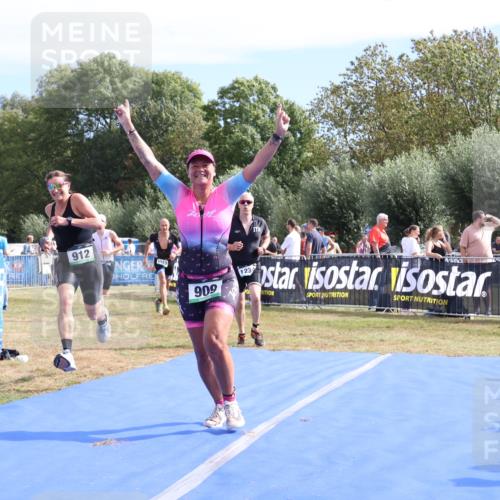 31.08.2025 - Elbe Triathlon Hamburg Strokosch-Dieckow http://msf.ph/oto/8654902 31.08.2025 11:43:14 Ziel 909, 912, 1234, 1313, 1607 meine-sportfotos.de