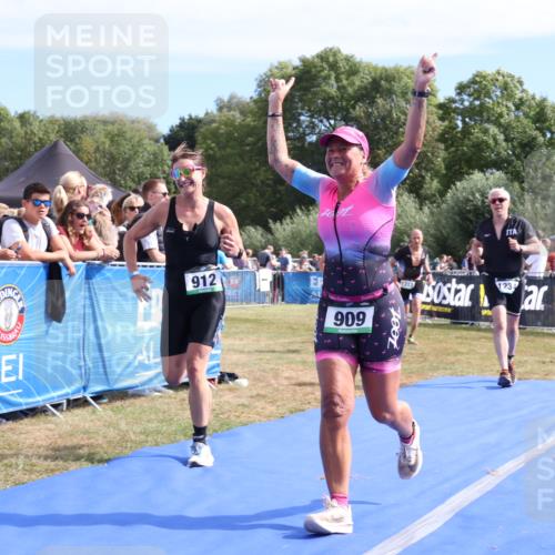 31.08.2025 - Elbe Triathlon Hamburg Strokosch-Dieckow http://msf.ph/oto/8654904 31.08.2025 11:43:14 Ziel 909, 912, 1234, 1313, 1607 meine-sportfotos.de