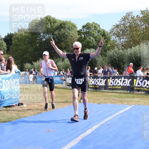 31.08.2025 - Elbe Triathlon Hamburg Strokosch-Dieckow http://msf.ph/oto/8654909 31.08.2025 11:43:16 Ziel 606, 909, 912, 1234, 1313, 1607 meine-sportfotos.de