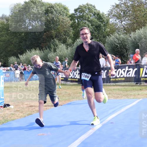 31.08.2025 - Elbe Triathlon Hamburg Strokosch-Dieckow http://msf.ph/oto/8654950 31.08.2025 11:43:57 Ziel 1166, 1376, 1446 meine-sportfotos.de