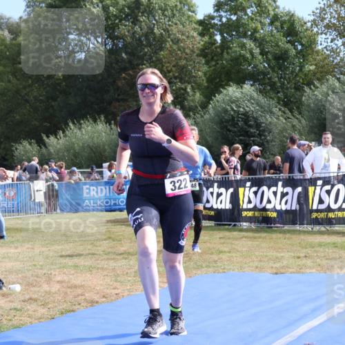 31.08.2025 - Elbe Triathlon Hamburg Strokosch-Dieckow http://msf.ph/oto/8654967 31.08.2025 11:44:10 Ziel 322, 748, 1256 meine-sportfotos.de