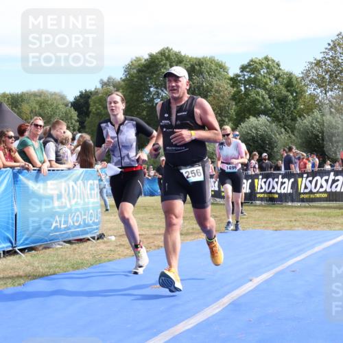 31.08.2025 - Elbe Triathlon Hamburg Strokosch-Dieckow http://msf.ph/oto/8654989 31.08.2025 11:44:20 Ziel 537, 916, 1256, 1354 meine-sportfotos.de