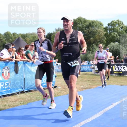 31.08.2025 - Elbe Triathlon Hamburg Strokosch-Dieckow http://msf.ph/oto/8654991 31.08.2025 11:44:20 Ziel 537, 916, 1256, 1354 meine-sportfotos.de