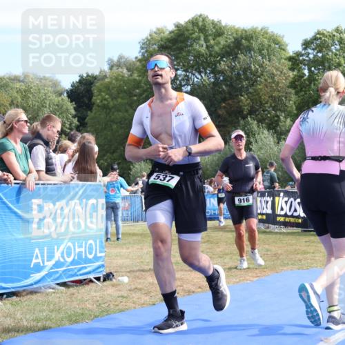 31.08.2025 - Elbe Triathlon Hamburg Strokosch-Dieckow http://msf.ph/oto/8655001 31.08.2025 11:44:24 Ziel 537, 916, 1256, 1354 meine-sportfotos.de