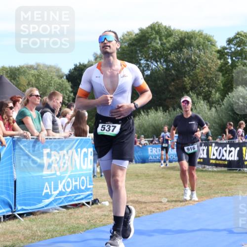 31.08.2025 - Elbe Triathlon Hamburg Strokosch-Dieckow http://msf.ph/oto/8655002 31.08.2025 11:44:24 Ziel 537, 916, 1256, 1354 meine-sportfotos.de
