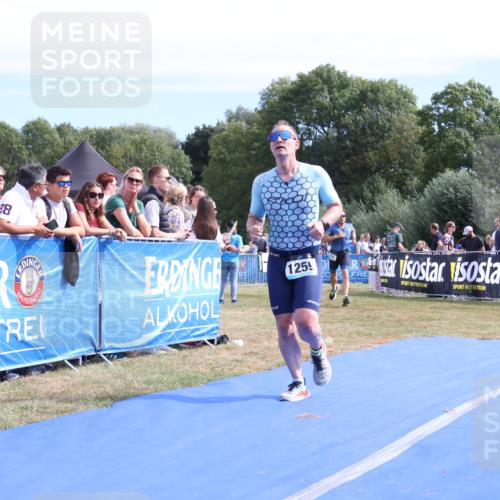 31.08.2025 - Elbe Triathlon Hamburg Strokosch-Dieckow http://msf.ph/oto/8655024 31.08.2025 11:44:39 Ziel 477, 701, 832, 1191, 1259 meine-sportfotos.de