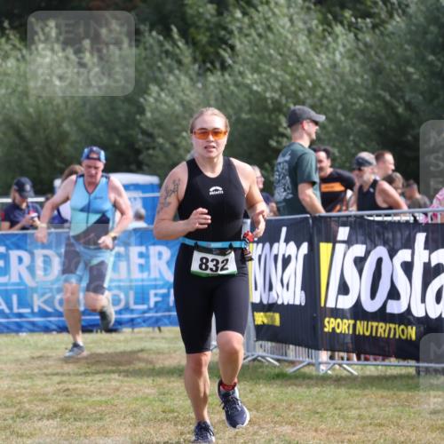 31.08.2025 - Elbe Triathlon Hamburg Strokosch-Dieckow http://msf.ph/oto/8655042 31.08.2025 11:44:44 Ziel 701, 832, 1251, 1259 meine-sportfotos.de