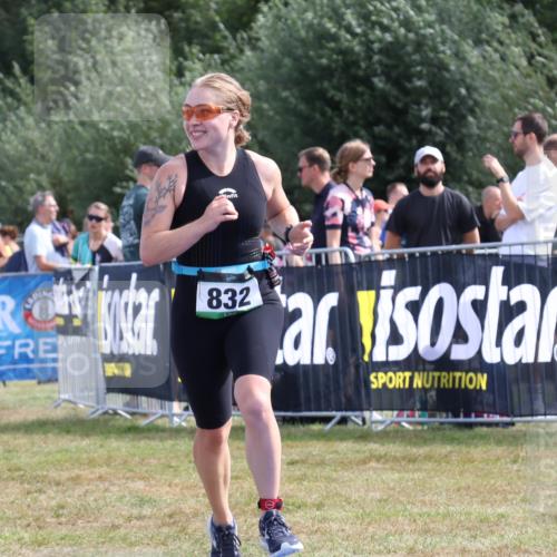 31.08.2025 - Elbe Triathlon Hamburg Strokosch-Dieckow http://msf.ph/oto/8655045 31.08.2025 11:44:46 Ziel 701, 832, 1178, 1251, 1338, 1418 meine-sportfotos.de