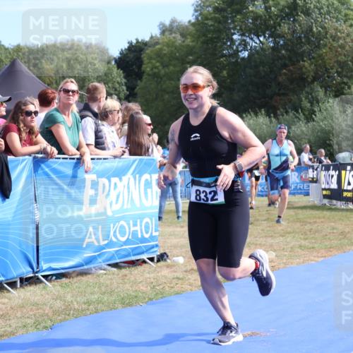 31.08.2025 - Elbe Triathlon Hamburg Strokosch-Dieckow http://msf.ph/oto/8655054 31.08.2025 11:44:48 Ziel 832, 1178, 1251, 1338, 1418 meine-sportfotos.de