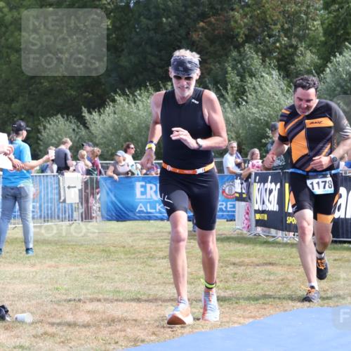 31.08.2025 - Elbe Triathlon Hamburg Strokosch-Dieckow http://msf.ph/oto/8655074 31.08.2025 11:44:52 Ziel 832, 1178, 1251, 1338, 1418 meine-sportfotos.de