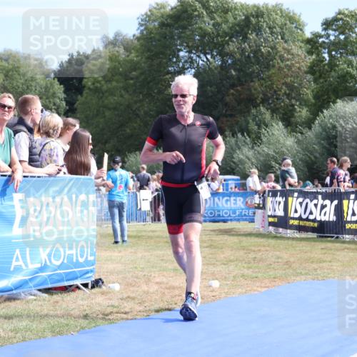 31.08.2025 - Elbe Triathlon Hamburg Strokosch-Dieckow http://msf.ph/oto/8655090 31.08.2025 11:45:01 Ziel 711, 1327, 1479 meine-sportfotos.de