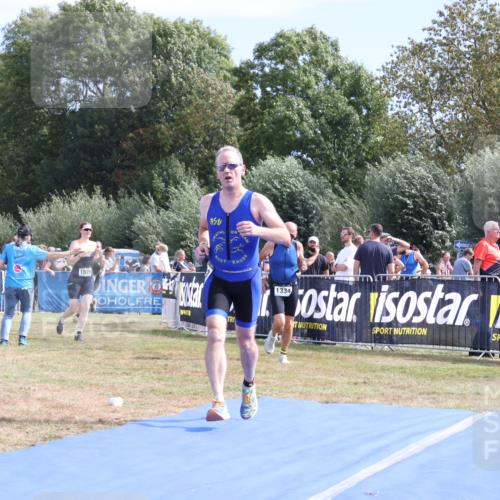 31.08.2025 - Elbe Triathlon Hamburg Strokosch-Dieckow http://msf.ph/oto/8655119 31.08.2025 11:45:13 Ziel 711, 844, 1303, 1334, 1479 meine-sportfotos.de