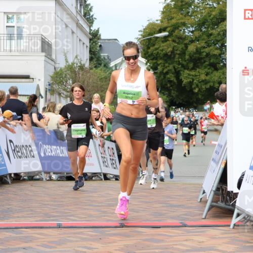 31.08.2025 - 21. Blankeneser Heldenlauf Strokosch-Dieckow http://msf.ph/oto/8655134 31.08.2025 11:01:34 Ziel 3082, 3298, 3276, 3712 meine-sportfotos.de