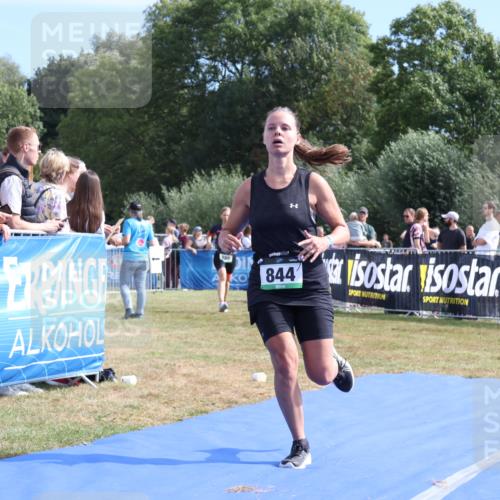 31.08.2025 - Elbe Triathlon Hamburg Strokosch-Dieckow http://msf.ph/oto/8655139 31.08.2025 11:45:18 Ziel 844, 888, 1303, 1334 meine-sportfotos.de