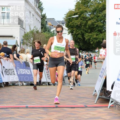 31.08.2025 - 21. Blankeneser Heldenlauf Strokosch-Dieckow http://msf.ph/oto/8655143 31.08.2025 11:01:34 Ziel 3082, 3298, 3276, 3712 meine-sportfotos.de