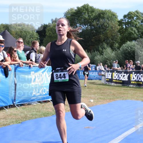 31.08.2025 - Elbe Triathlon Hamburg Strokosch-Dieckow http://msf.ph/oto/8655144 31.08.2025 11:45:19 Ziel 844, 888, 1303, 1334 meine-sportfotos.de