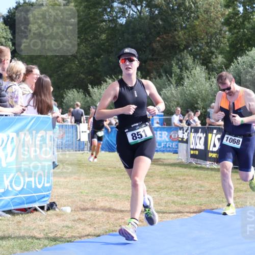 31.08.2025 - Elbe Triathlon Hamburg Strokosch-Dieckow http://msf.ph/oto/8655167 31.08.2025 11:45:28 Ziel 740, 851, 888, 1068 meine-sportfotos.de