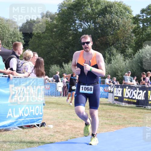 31.08.2025 - Elbe Triathlon Hamburg Strokosch-Dieckow http://msf.ph/oto/8655173 31.08.2025 11:45:30 Ziel 740, 851, 1068 meine-sportfotos.de