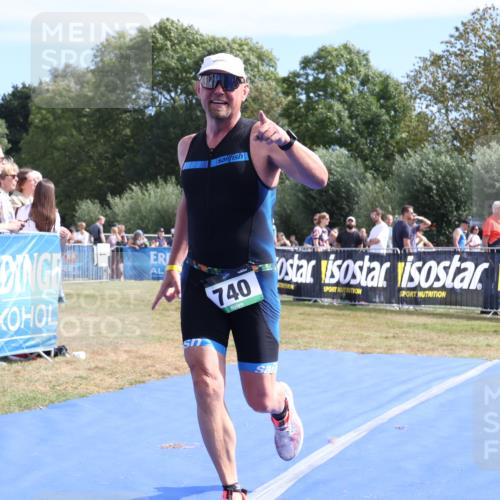 31.08.2025 - Elbe Triathlon Hamburg Strokosch-Dieckow http://msf.ph/oto/8655190 31.08.2025 11:45:37 Ziel 740, 1465 meine-sportfotos.de