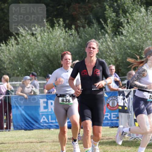 31.08.2025 - Elbe Triathlon Hamburg Strokosch-Dieckow http://msf.ph/oto/8655210 31.08.2025 11:45:53 Ziel 814, 838, 887, 1314, 1496 meine-sportfotos.de