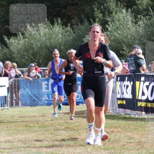 31.08.2025 - Elbe Triathlon Hamburg Strokosch-Dieckow http://msf.ph/oto/8655212 31.08.2025 11:45:54 Ziel 814, 838, 887, 1314, 1496 meine-sportfotos.de