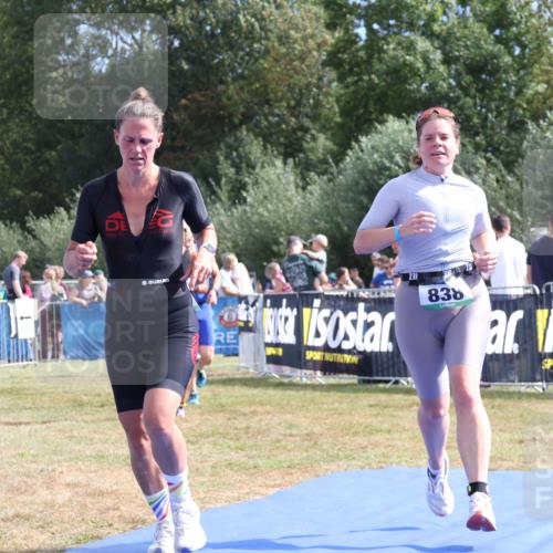 31.08.2025 - Elbe Triathlon Hamburg Strokosch-Dieckow http://msf.ph/oto/8655216 31.08.2025 11:45:56 Ziel 838, 887, 1314, 1496 meine-sportfotos.de