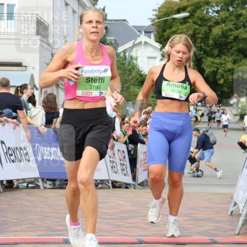 31.08.2025 - 21. Blankeneser Heldenlauf Strokosch-Dieckow http://msf.ph/oto/8655233 31.08.2025 11:00:52 Ziel 3436, 3218, 3190 meine-sportfotos.de
