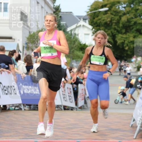 31.08.2025 - 21. Blankeneser Heldenlauf Strokosch-Dieckow http://msf.ph/oto/8655249 31.08.2025 11:00:51 Ziel 3436, 3218, 3190 meine-sportfotos.de