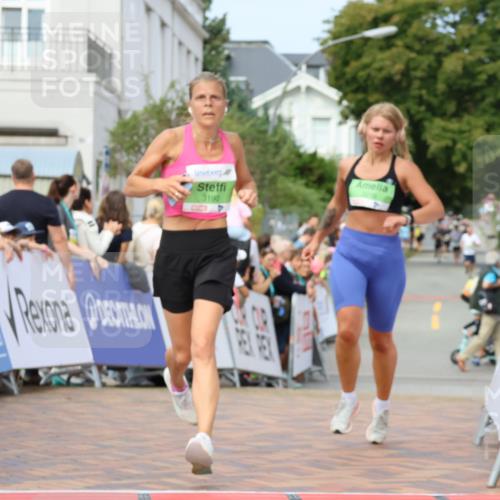 31.08.2025 - 21. Blankeneser Heldenlauf Strokosch-Dieckow http://msf.ph/oto/8655261 31.08.2025 11:00:51 Ziel 3436, 3218, 3190 meine-sportfotos.de